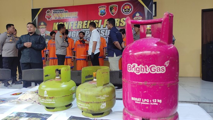 Komplotan pengoplos elpiji di Sidoarjo diringkus