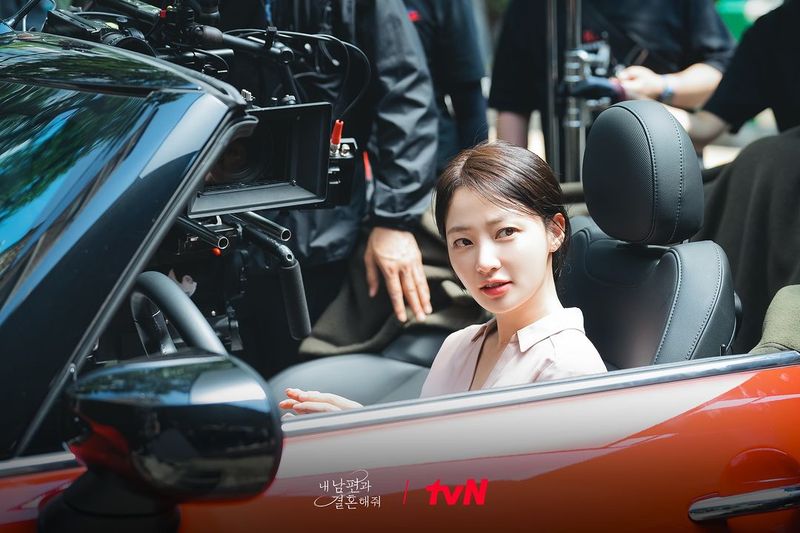 Song Ha Yoon di Marry My Husband.
