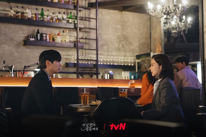 Adegan dalam Korea Marry My Husband.