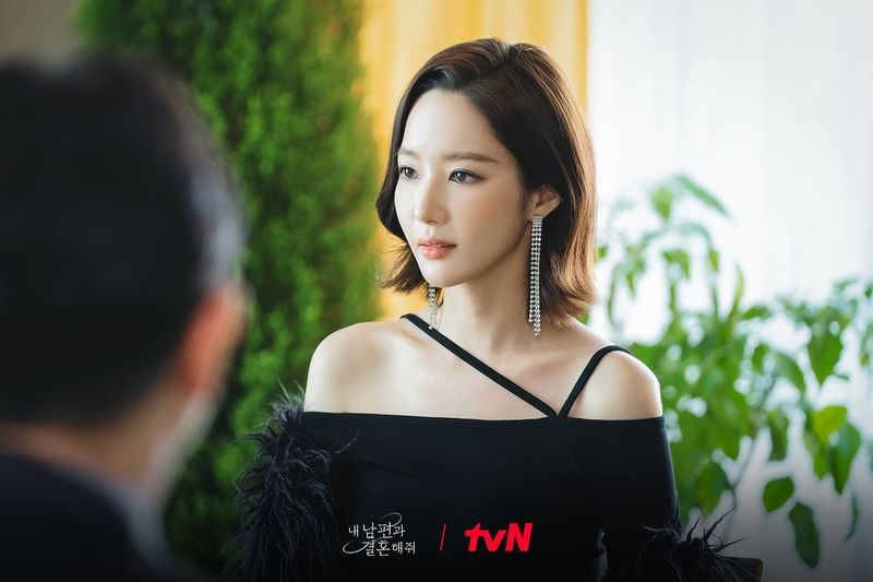 Adegan dalam Korea Marry My Husband.
