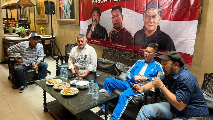 Meneropong Indonesia Pasca Pemilu Diskusi bertajuk 'Meneropong Indonesia Pasca Pemilu 2024' digelar di kawasan Jakarta Selatan. Diskusi membahas Pemilu hingga persoalan yang harus diselesaikan.