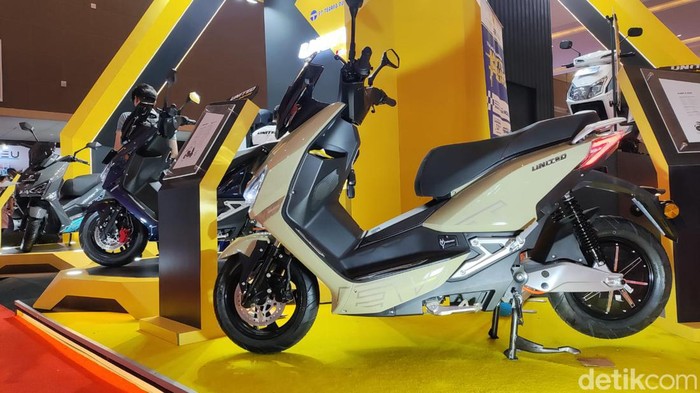 Motor listrik United di IIMS 2024.