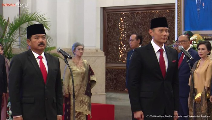Pelantikan AHY dan Hadi oleh Jokowi (dok. YouTube Setpres)