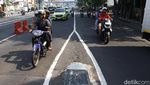 Potret Pemotor Bandel  Masih Melintas di Jembatan Mayangkara