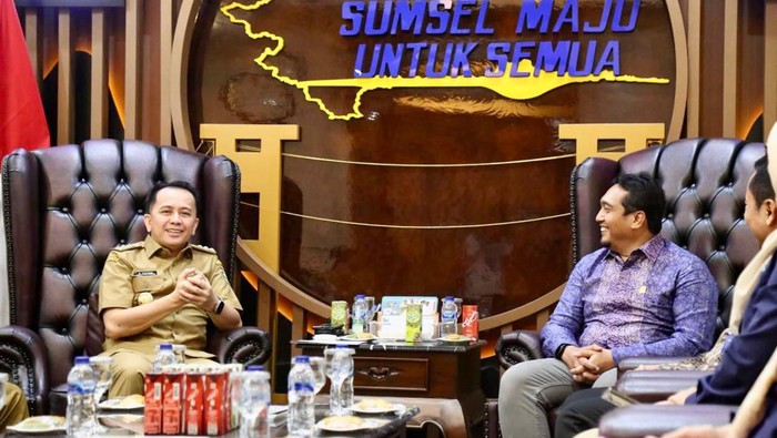Pemprov Sumsel-PT PLN upayakan pemerataan listrik di pelosok