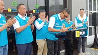 Direktur Utama PT PLN (Persero), Darmawan Prasodjo, mengatakan bahan bakar hidrogen juga kalau dihitung-hitung lebih murah dibandingkan bahan bakar minyak (BBM). Hal ini adalah pertanda transisi energi hijau untuk sektor BBM sangat potensial untuk dilakukan di Indonesia. 