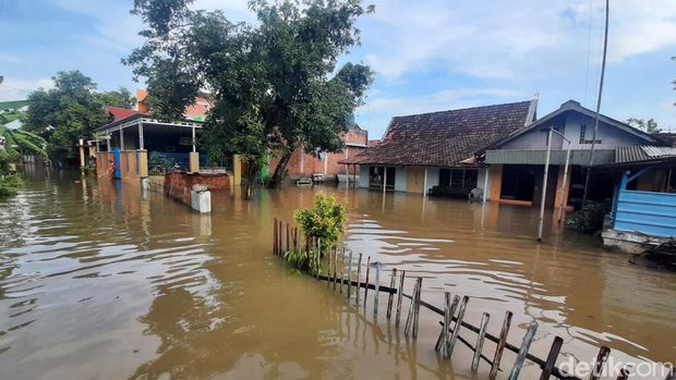 Permukiman warga Desa Tanjungkarang Kecamatan Jati, kebanjiran, Rabu (21/2/2024).