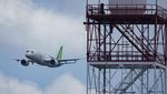 Potret Pesawat Buatan China C919 Unjuk Kemampuan di Langit Singapura
