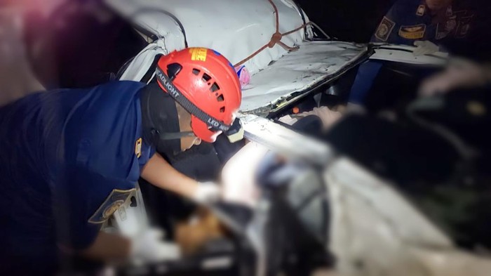Proses evakuasi Ade dan Anggita di Sukabumi