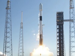 Februari: Hoax Pemilu Menurun, Satelit Merah Putih 2 Meluncur