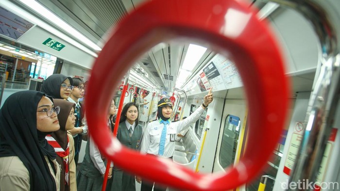 Seru! Siswa SMK Kini Bisa Magang di LRT Jakarta Lho Seru! Siswa SMK Kini Bisa Magang di LRT Jakarta Lho
