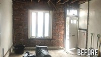 Ruangan ini masih dalam proses pembangunan, hanya terlihat jendela dan pintu. Ada yang bisa menebak sebenarnya ini ruangan apa? Foto: beforeafter.design via boredpanda.com