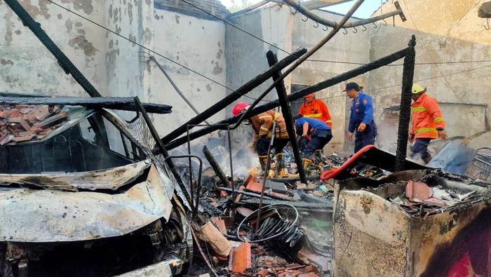 Ruko di Sragen hangus terbakar dan satu orang tewas di dalam ruko, Rabu (21/2/2024)