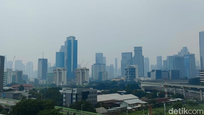 Udara di Jakarta pukul 13.31 WIB, Rabu (21/2/2024).