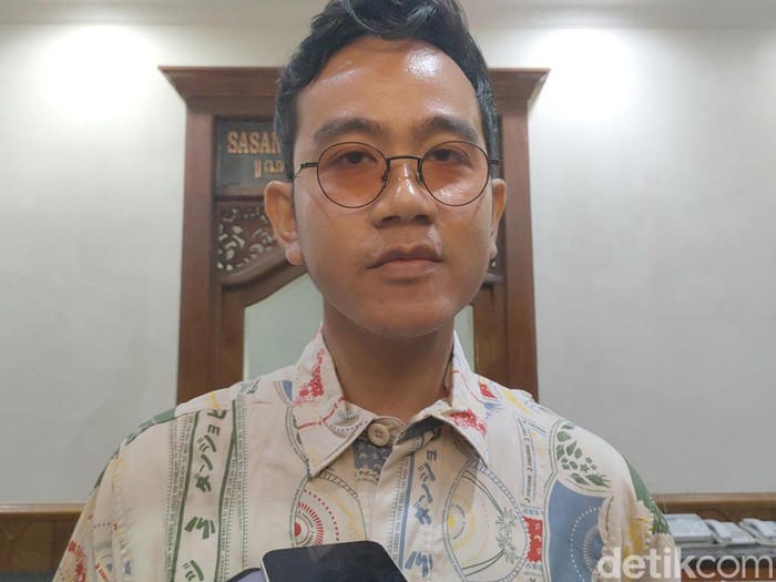 Wali Kota Solo Gibran Rakabuming Raka di Balai Kota Solo, Rabu (21/2/2024).