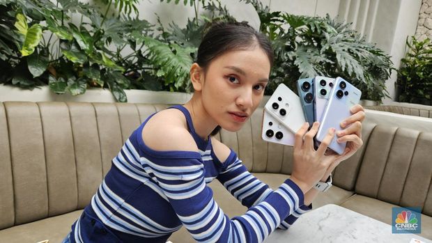 Xiaomi dijadwalkan merilis Redmi Note 13 Series di Indonesia pada 28 Februari 2024. Tak tanggung-tanggung mereka akan membawa 5 HP sekaligus dalam peluncuran itu, yakni Redmi Note 13, Redmi Note 13 5G, Redmi Note 13 Pro, Redmi Note 13 Pro 5G, Redmi Note 13 Pro Plus 5G. (CNBC Indonesia/Intan Rakhmayanti Dewi)