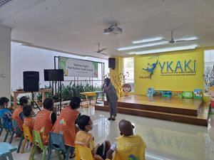 Peringati Hari Kanker Anak Sedunia, Alfamart Gaet Pendongeng ke YKAKI