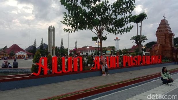 Alun-alun Puspawangi di Indramayu.