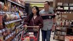 Annisa Pohan Kompak Kulineran Bareng Suami dan Keluarga