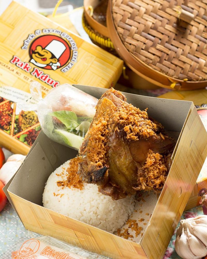 Ayam goreng legendaris di bogor