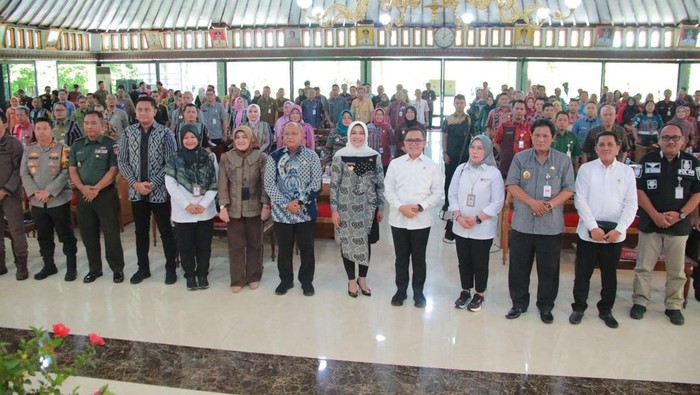 Azwar Anas di Klaten