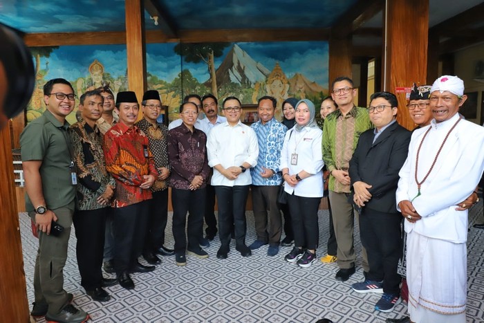 Azwar Anas Mengunjungi STHD Klaten