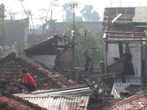 Warga Rancaekek Kesulitan Air Bersih Usai Diterjang Puting Beliung