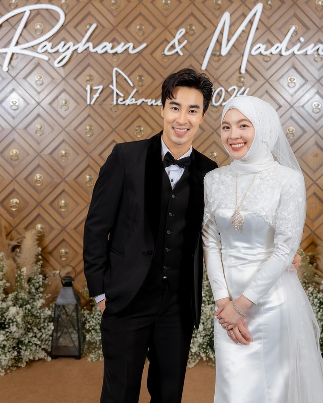 Fifa Premanan adalah aktor asal Thailand yang baru-baru ini menikah. Potet pernikahannya yang dibagikan di Instagram mengundang perhatian karena dilakukan secara Islam.  Foto: Instagram