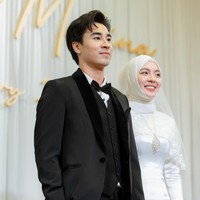 Fifa Premanan adalah aktor asal Thailand yang baru-baru ini menikah. Potet pernikahannya yang dibagikan di Instagram mengundang perhatian karena dilakukan secara Islam.  Foto: Instagram