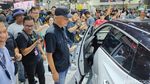Momen Ganjar Pranowo Bikin Riuh Pameran Otomotif di Kemayoran