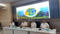 Sebelum pergi ke Bandara, AHY memberikan arahan kepada jajarannya. Sebelumnya, AHY juga dijadwalkan untuk memimpin rapat dengan Direktur Jenderal di Kementerian ATR/BPN. 