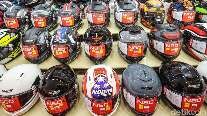 Helm Belasan Juta Rupiah Mejeng di IIMS 2024