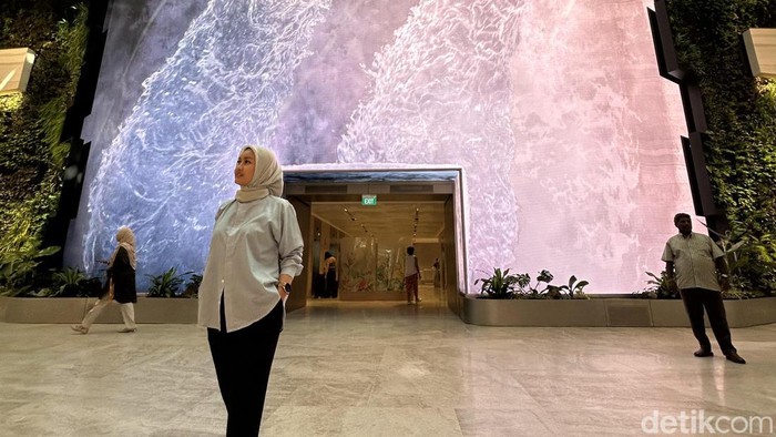 Intip Megah dan Menakjubkannya Bandara Changi