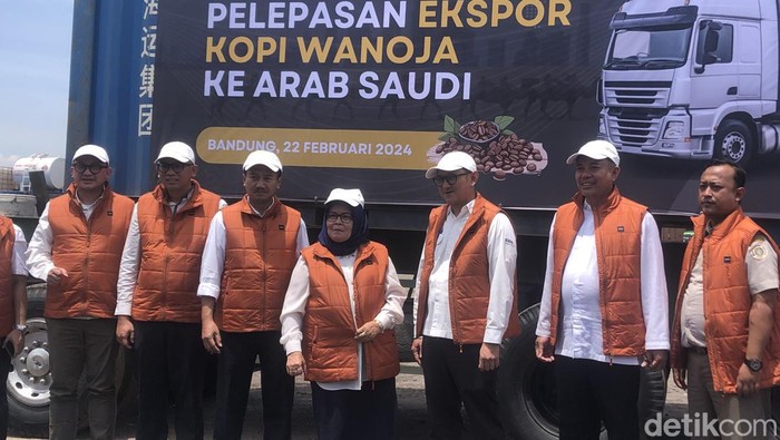 Ipah, Petani Kopi Wanoja.