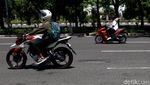 Awas ! Jalan Ahmad Yani Banyak Lubang