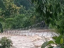 3 Sungai Meluap, Banjir Bandang Terjang Satu Desa di Manggarai Barat