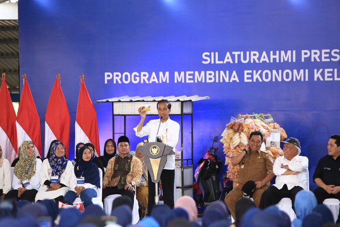 Jokowi di Acara PNM Mekaar