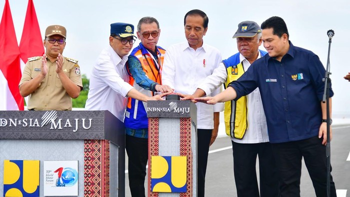 Jokowi resmikan akses Tol Makassar New Port (Vico-Biro Pers Sekretariat Presiden)