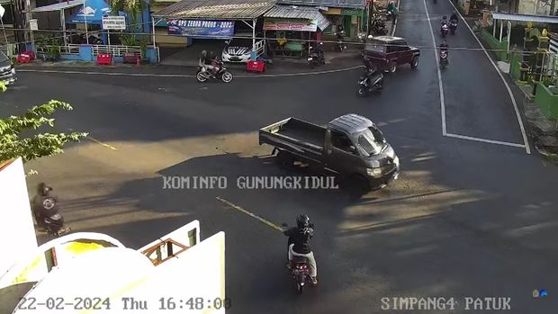 Kondisi arus lalu lintas di jalan Jogja-Wonosari, Patuk, Kabupaten Gunungkidul, Kamis (22/2/2024) pukul 16.48 WIB.