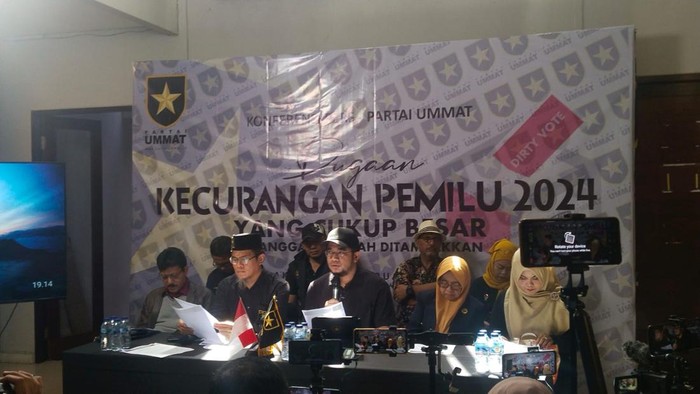 Konferensi pers Partai Ummat soal dugaan kecurangan Pemilu 2024