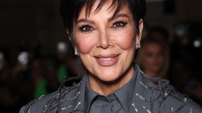 Foto Kris Jenner Diduga Terlalu Banyak Operasi Plastik, Hidungnya Penyok