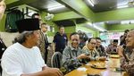 Momen Mahfud MD Makan Bareng Warga hingga Bertemu Pelaku UMKM