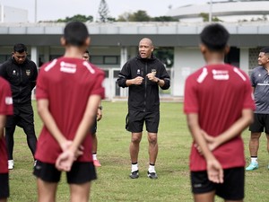 Respons Nova Arianto soal Indonesia Lawan Australia di Piala AFF U-16