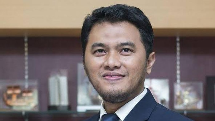 Pakar Hukum Tata Negara Unair Dr Radian Salman
