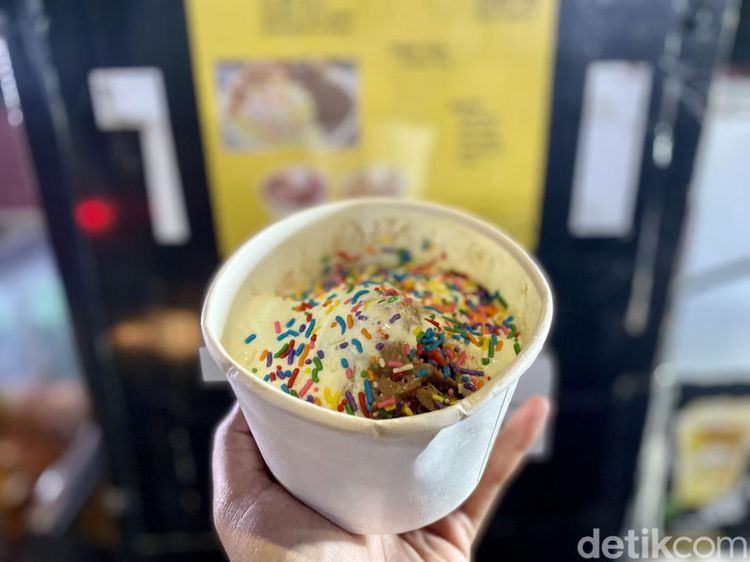 Bawa Uang Rp 10.000 Bisa Beli Patbingsoo Topping Komplet