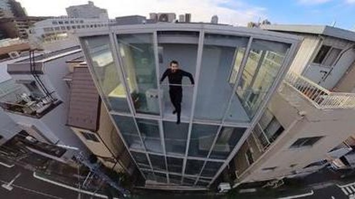Penampakan bagian luar apartemen transparan di Tokyo Jepang