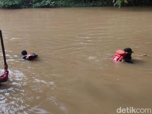 Bocah Hanyut Saat Ditinggal Ambil Bansos di Pekalongan, 1 Tewas-1 Hilang