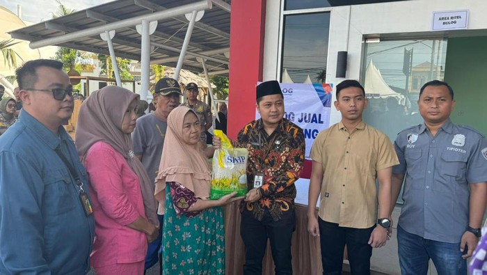 Polresta Tangerang dan Pemkab gelar operasi pasar stabilkan harga beras
