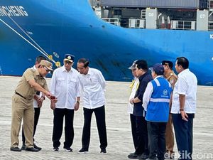 Jokowi Usul Pelabuhan Soekarno Hatta Jadi City Center Makassar