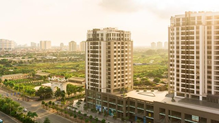 Properti, real estate.
